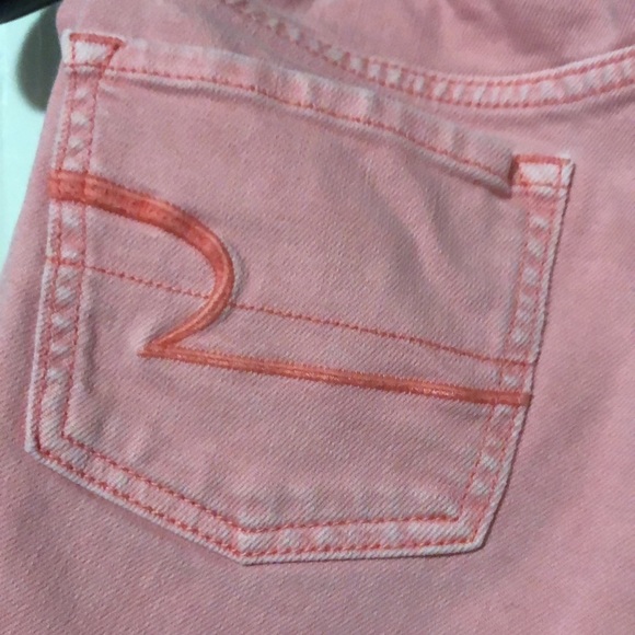 American Eagle Salmon Jean Shorts - Picture 3 of 4